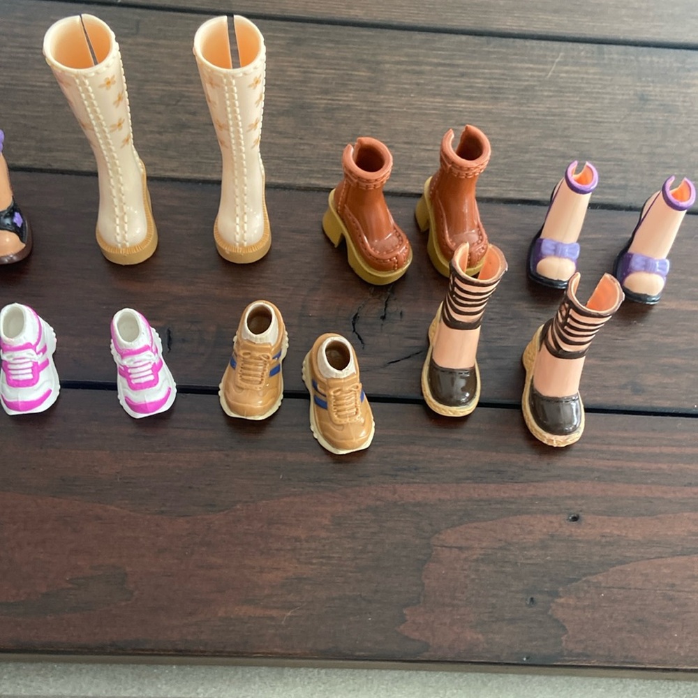 My scene Barbie dolls shoe lot of 7 pairs